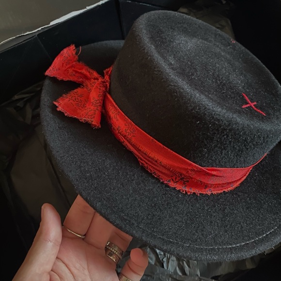 Ruslan Baginskiy hat main image 5